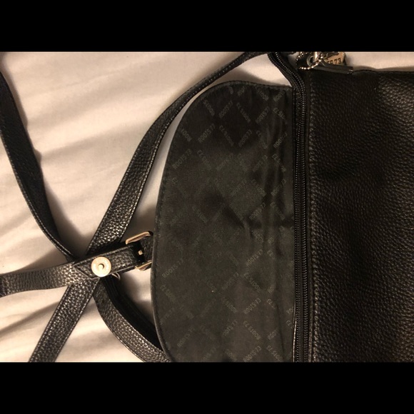 ⭐️Roots Small Crossbody - Picture 7 of 8